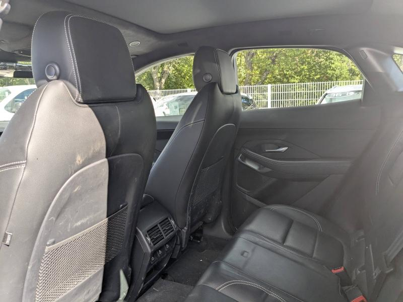 JAGUAR E-Pace d’occasion à vendre à GAP chez SNMA (Photo 17)
